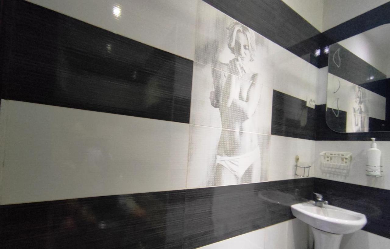 Люкс В Центре Металлургов 31 Kr Apartments Кривий Ріг Екстер'єр фото